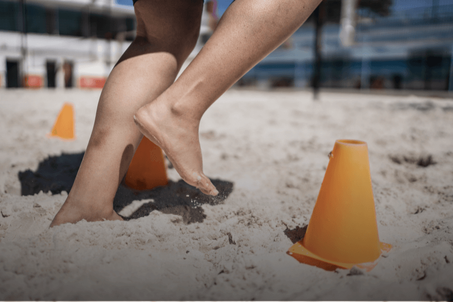 Treinamento físico na areia ganha destaque: confira as vantagens e precauções