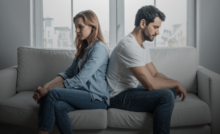 Você decidiu amar por dois, agora, sangra sozinho(a)